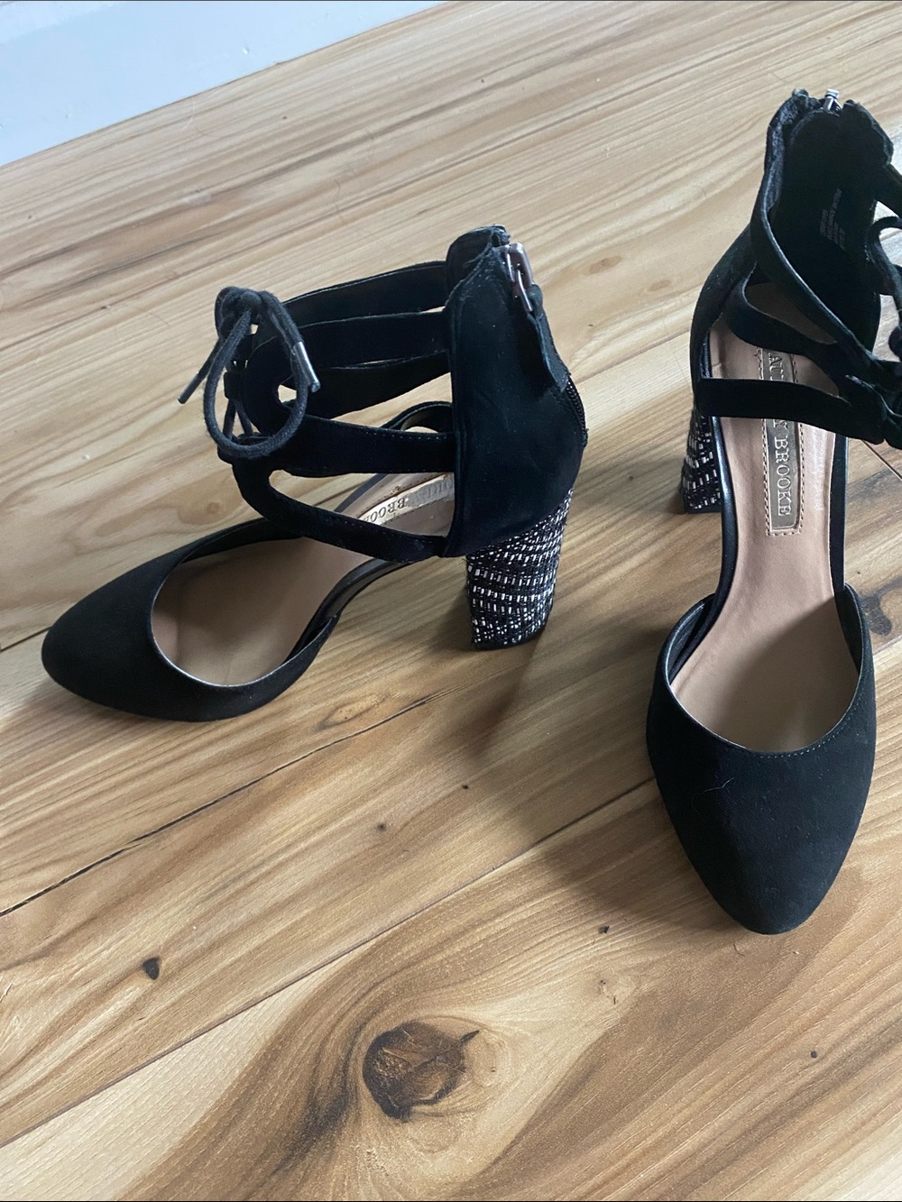 Audrey Brooke Suede pumps with embellished black and white heel ❤️-